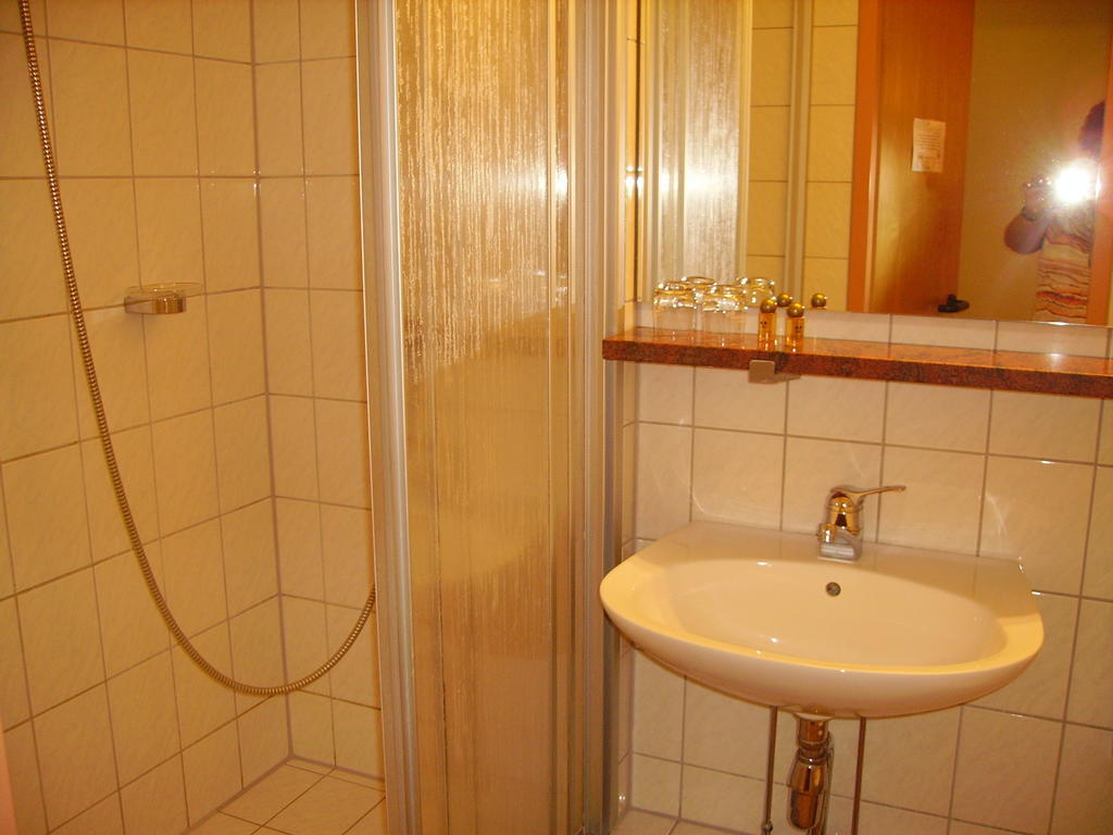 Hotel Zur Erholung Brochthausen Habitación foto