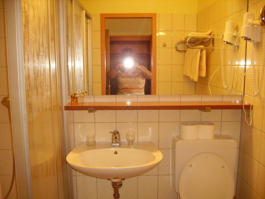 Hotel Zur Erholung Brochthausen Habitación foto